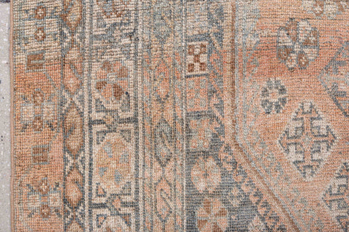Antique Shiraz Area Rug (5' x 8')